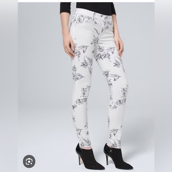 White House Black Market Denim - NWOT jeans WHBM “the skinny ankle” 4 mid-rise white black floral